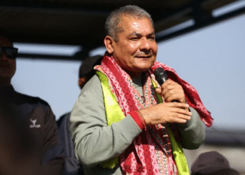मध्यरातमा पक्राउ परे दुर्गा प्रसाईं